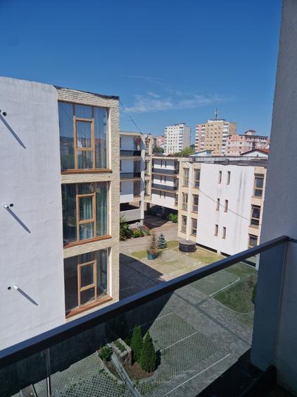 Apartament cu 2 camere decomandat în Est
