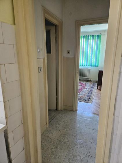 Inchiriez apartament 2 camere Micro 2 - 5