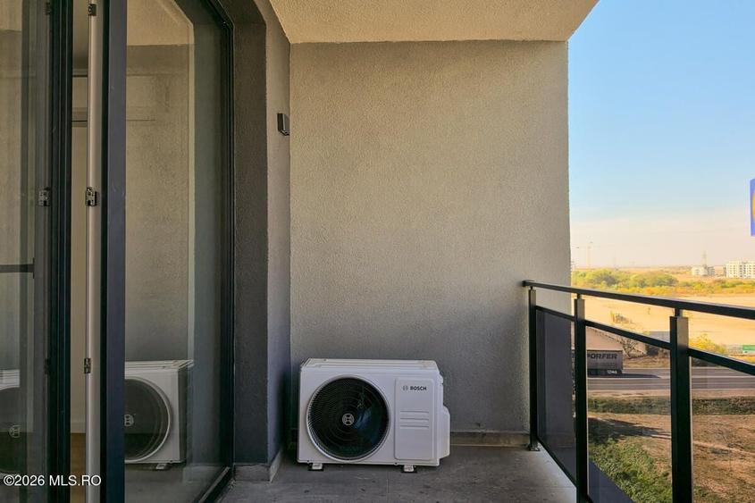 Apartament cu 3 camere semidecomandat în Torontalului