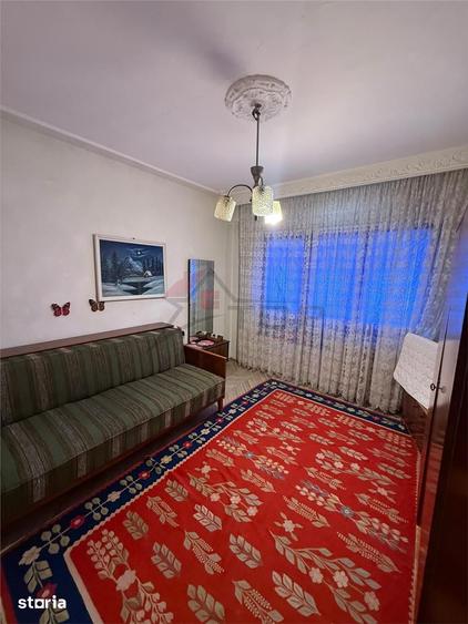 Apartament cu 4 camere în Mircea cel Bătrân