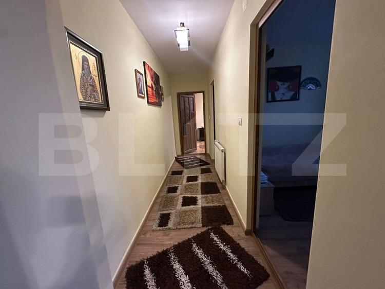 Apartament cu 3 camere semidecomandat, mobilat în 9 Mai