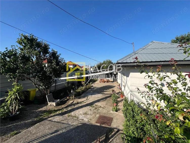 Casă cu 3 camere cu Teren 1010 Mp în Central