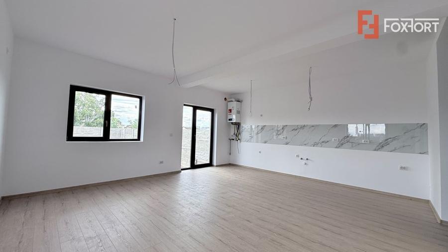Duplex cu 4 camere cu Canalizare în Moșnița Veche
