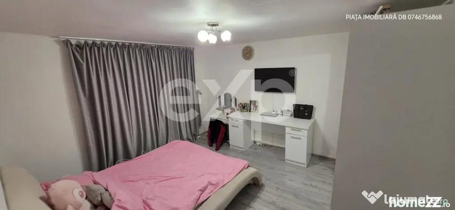 Apartament cu 2 camere decomandat în Micro 4
