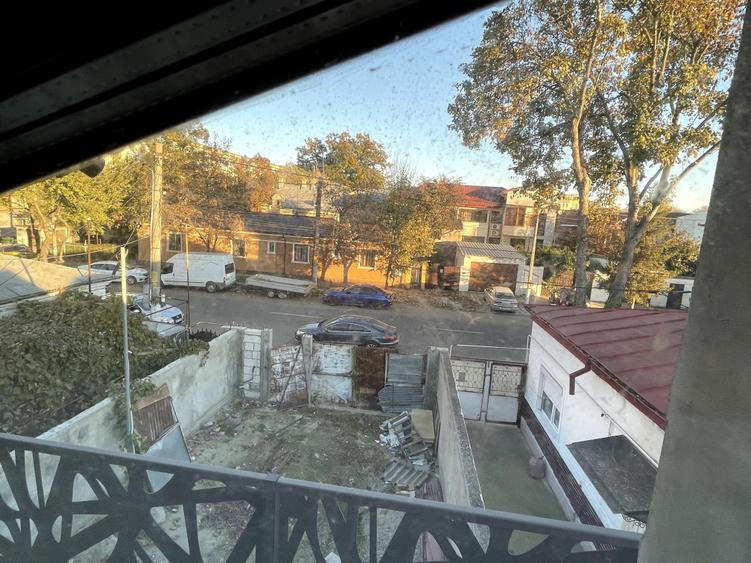Casă cu 4 camere în Nicolae Bălcescu