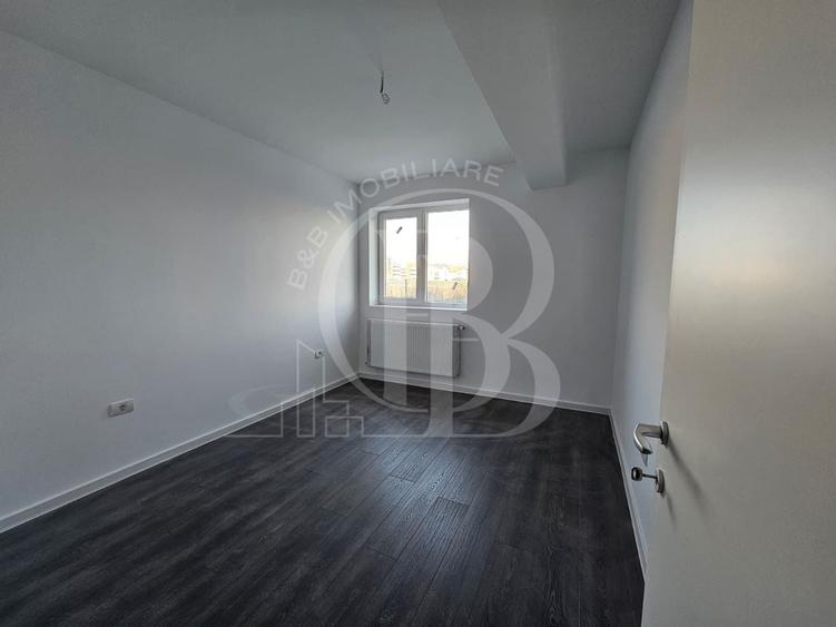Apartament cu 3 camere semidecomandat în Theodor Pallady
