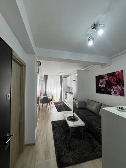 Apartament cu 2 camere semidecomandat, mobilat în Florești — fotografia 3