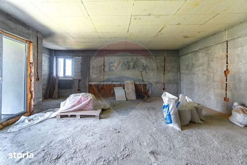 Spațiu comercial, de 1,340 mp, în Central