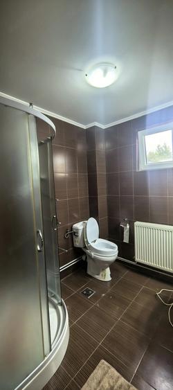 Casă cu 5 camere cu Teren 891 Mp în Central