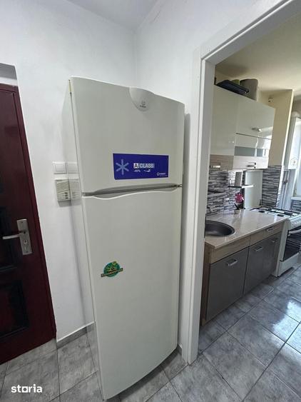Apartament cu 2 camere semidecomandat în Florilor