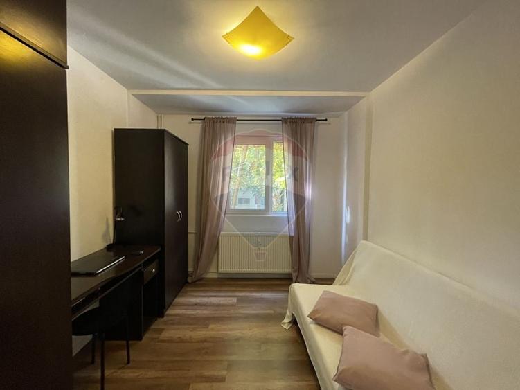 Apartament cu 3 camere semidecomandat, mobilat în Berceni