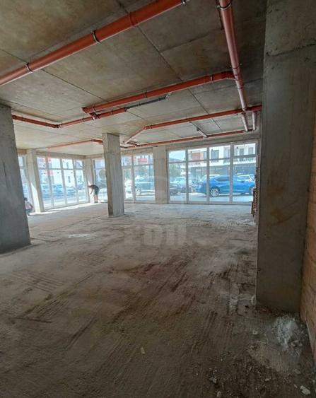 Spatiu comercial - 3