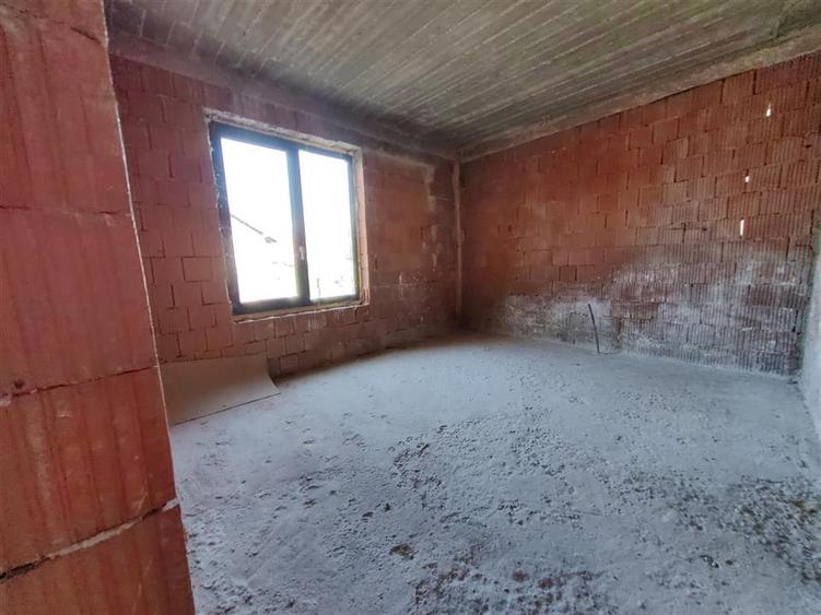 Casa NOUA cu 6 camere in Fantanele - 3