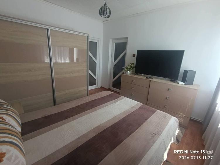 Apartament cu 2 camere semidecomandat în Fetești