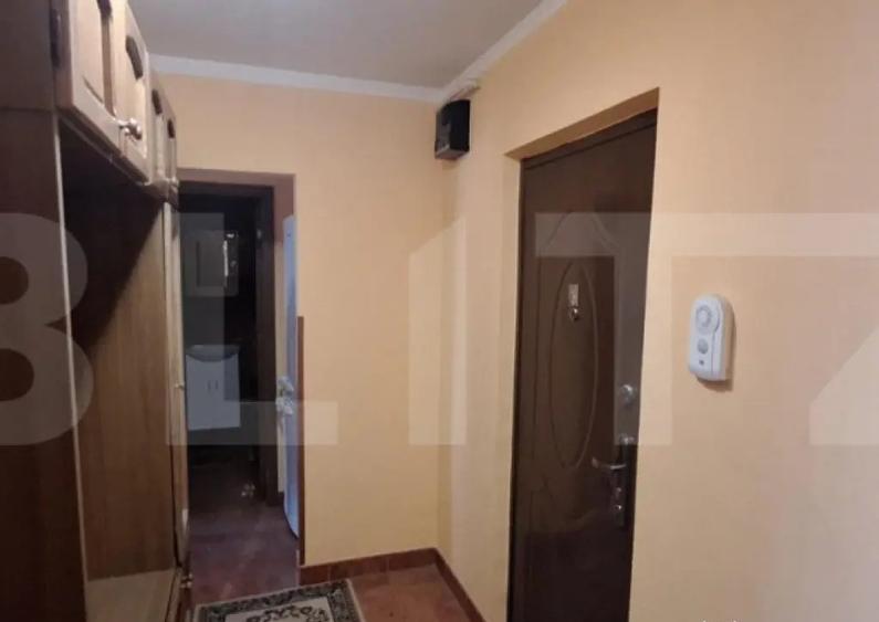 Apartament 2 camere , cu 2 balcoane ?i pivni?a , zona Micr - 6