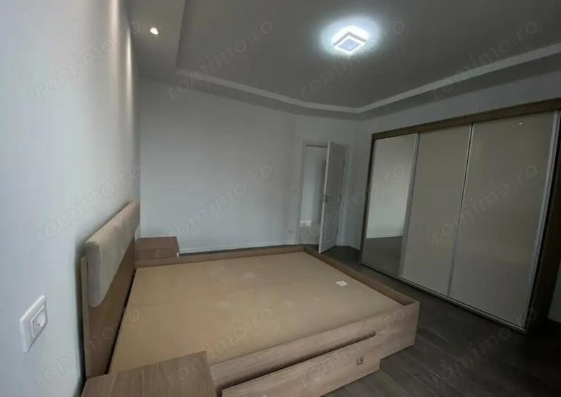 Inchiriez apartament cu 3 camere in regie - 1