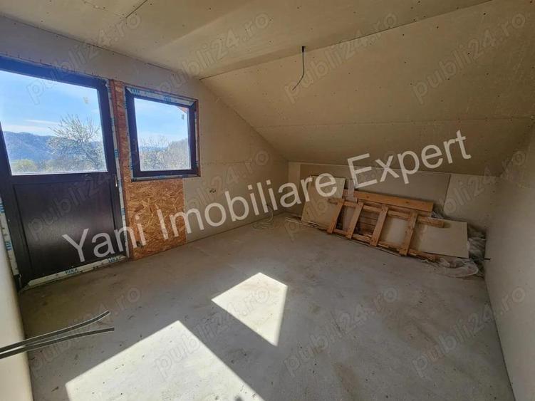 Casa de vacan?a de vanzare in comuna Corbi, sat Poienarei, jude? Arge?. - 2