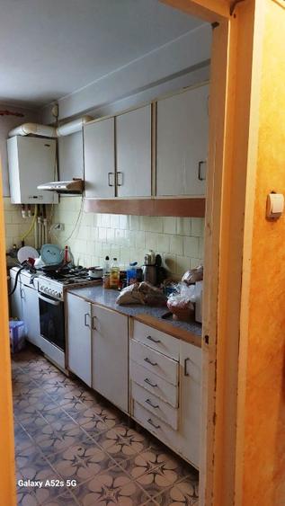 Proprietar vând apartament 3 camere, în Cluj-Napoca, aleea Băița nr. 4 - 5