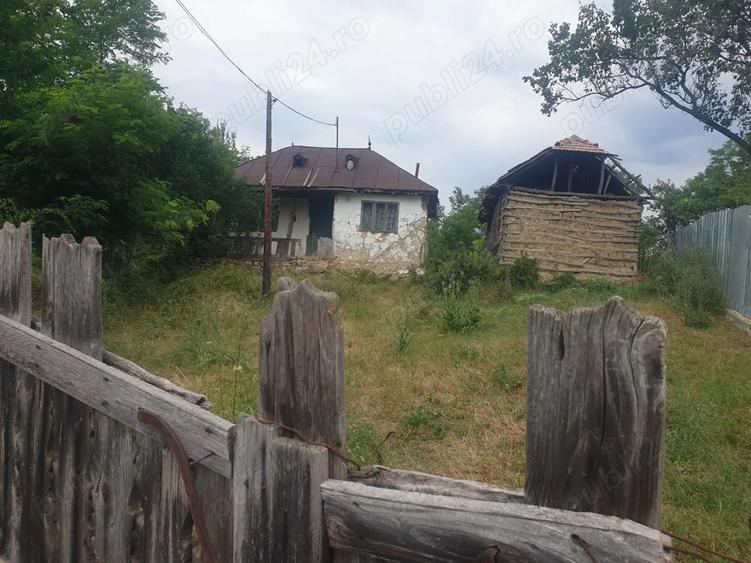 Casa batraneasca de vanzare - 2