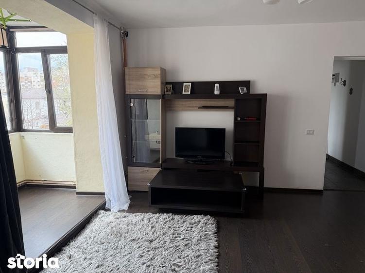 Inchiriez apartament 2 camere central - 2