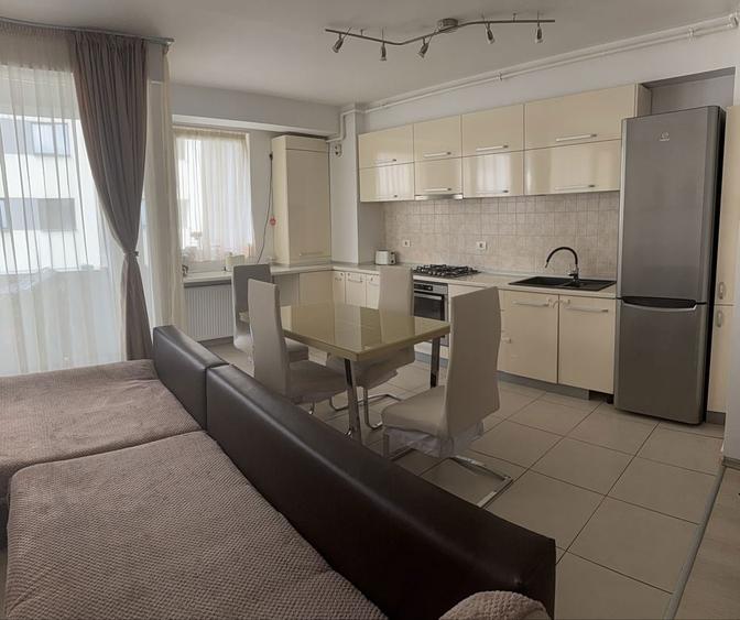 Vand apartament 2 camere complet mobilat Alphaviile Carpatilor - 3