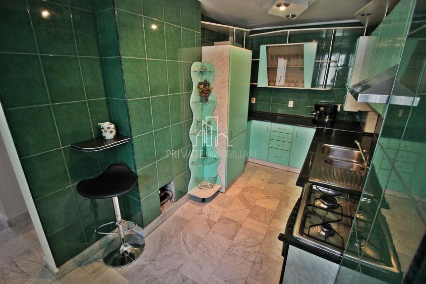 Penthouse 190 Mp+40 Mp Terasa De vanzare, P-ta Teatrului, Ultracentral - 8