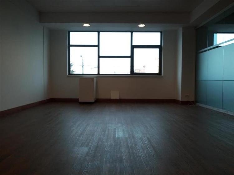 Spatii de birouri de vanzare in cladire unica - 10