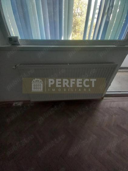 Ap.3 camere DECOMANDAT,Vest, etajul 4, Pret 72000 euro - 2