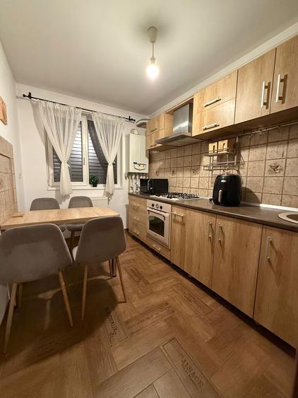 Apartament 2 camere - complet utilat + parcare - 10 minute de metrou - 4