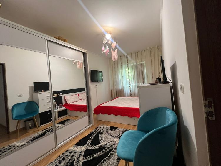Apartament 49mp, la mansarda - cu pod !  Zona Tomis 3, Str. Zmeurei ,63500 € - 5