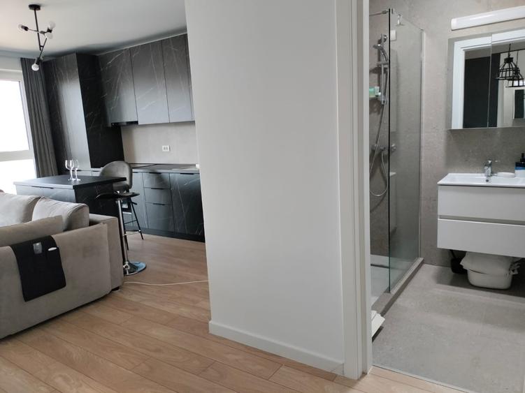 Apartament cu 2 camere semidecomandat, mobilat în Pipera