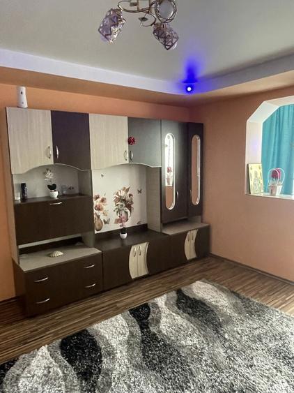 De vanzare apartament 3 camere - 8