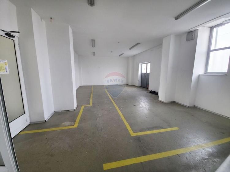 Spațiu comercial de 828 mp de vânzare în zona 1 Mai - 3