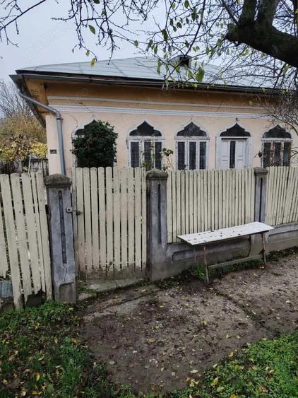 Casa batraneasca de vanzare - 9