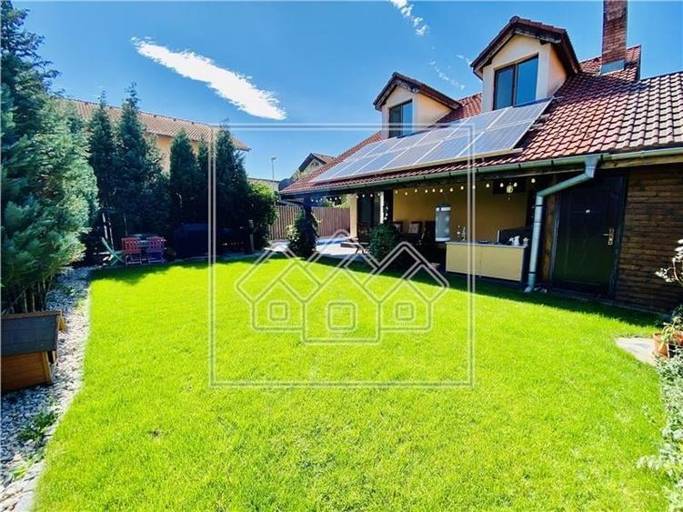 Casa de vanzare in Sibiu - 4 camere si 2 bai - cu piscina - 10