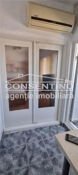 Se vinde gars. conf 1 , decomandata , liber , etj 3 , Centru -Cuza Voda , bloc 1985 - 4