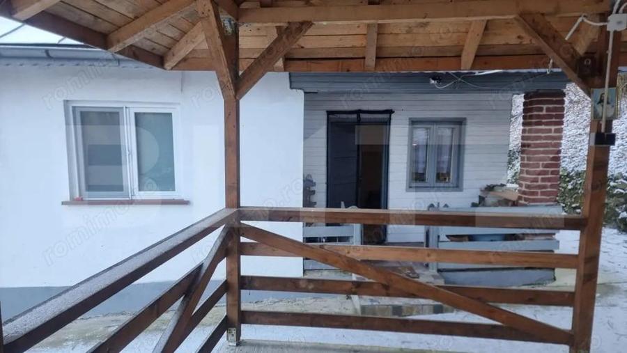 Casa si teren zona pitoreasca - 16