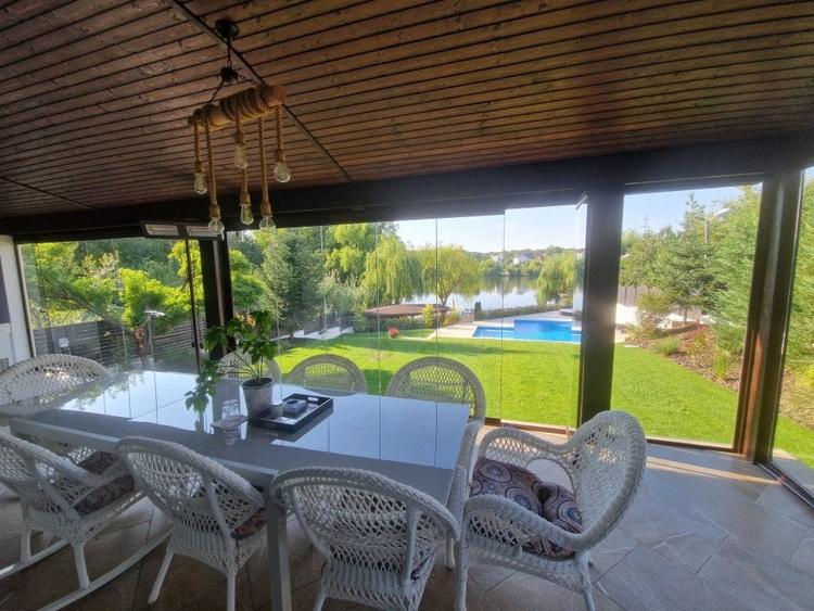 Vila amplasata pe malul lacului - 15