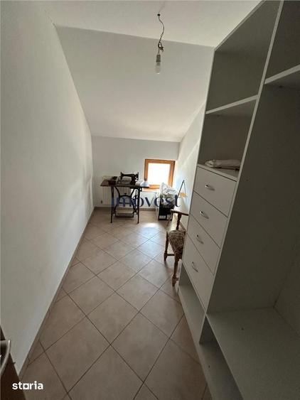 Casă cu 4 camere cu Teren 1000 Mp în Central