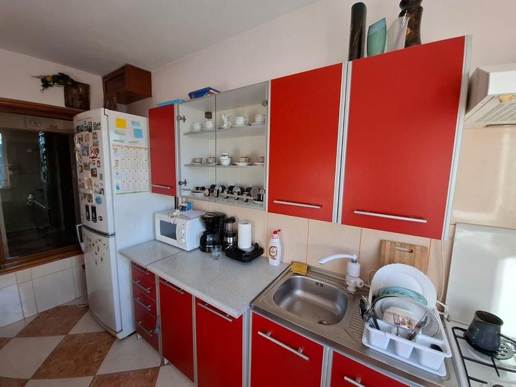 Apartament cu 3 camere decomandat în Tomis Nord