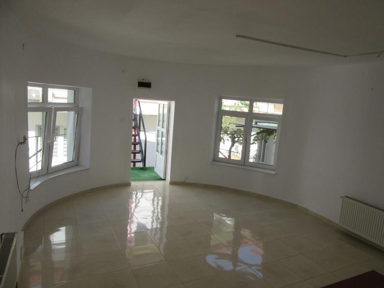 Spatiu Comercial 50 mp - 2