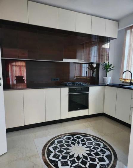 Casa moderna 5 camere, 240 mp + 500mp teren zona Harman - 6