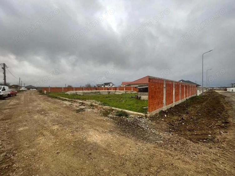 Teren intravilan, fundatie proiect casa, gard si utilitati-Zona Cheriu - 8
