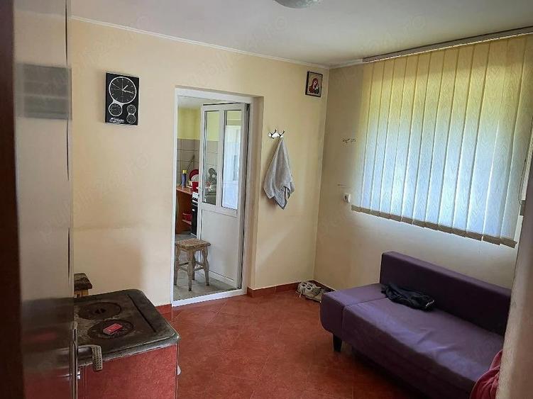 Persoana fizica vand Casa 3 camere si teren 2000 mp com. Schitu Duca - 10