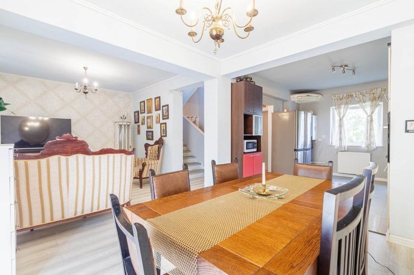 Vila în complexul Azur-Pipera,curte 100mp,loc de parcare,COMISION0 - 1