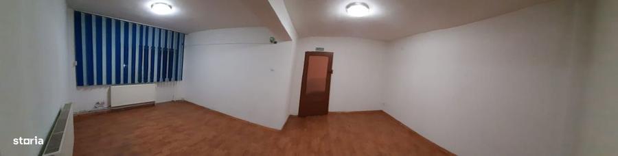 Spa?iu comercial, zona 9 Mai - 4