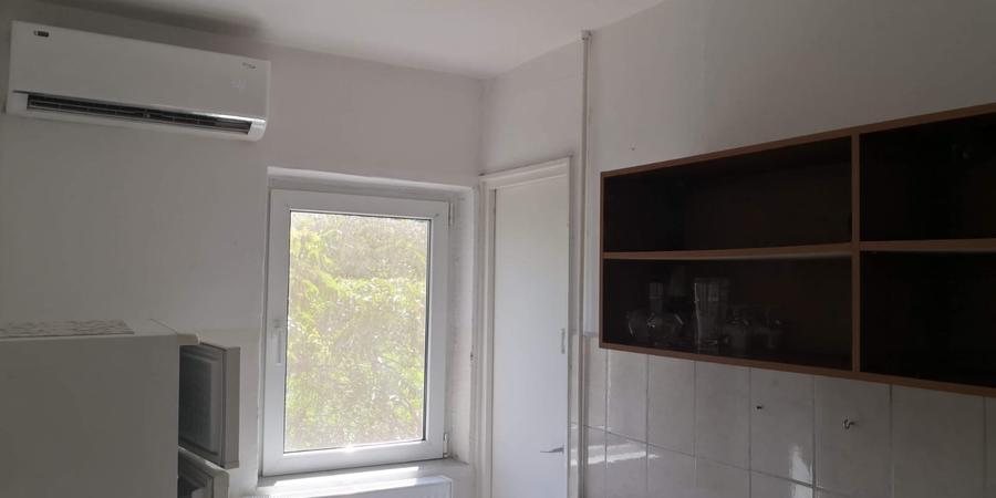 Garsoniera Mall Vitan, 10 minute de metrou, mobilata si utilata modern, libera - 8