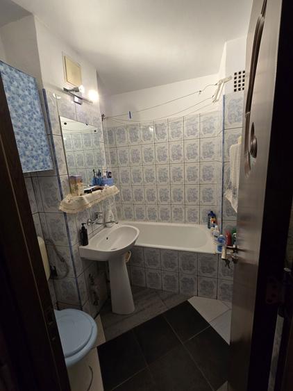 Direct proprietar vand apartament 2 camere - 8