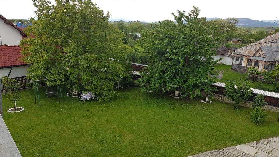 Proprietate deosebita in Targu Neamt - posibiltate transformare pensiune - 16