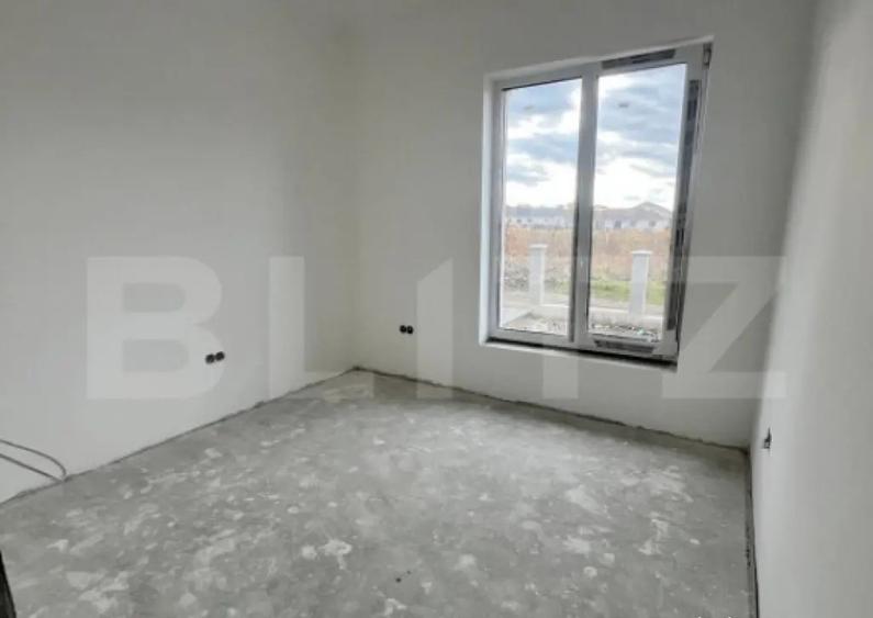 Casa individuala cu 5 ari teren, semifinisata, zona Aerodrom - 3